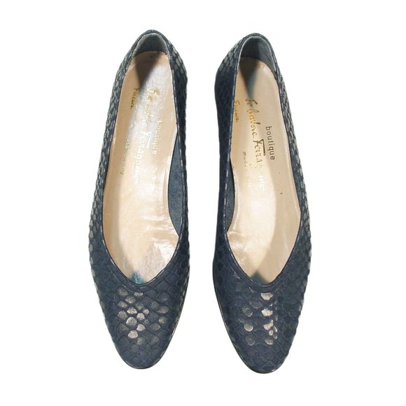 FERRAGAMO Boutique Navy Python Snakeskin Foam Sole Ballet Flats 8 2A